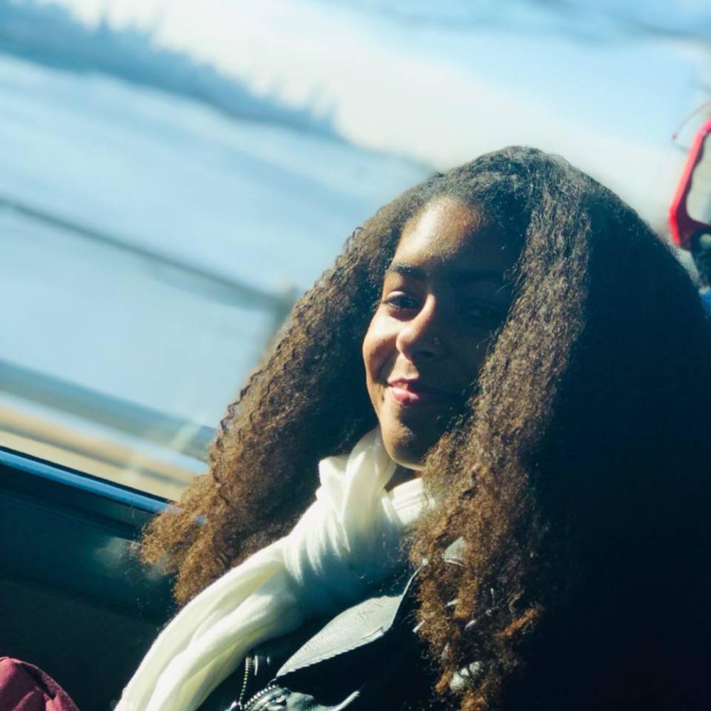 Meet your Posher, Nyah